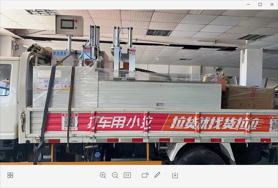 合作3年的老客戶，再次回購一臺全自動切鋁機(jī)設(shè)備發(fā)貨了
